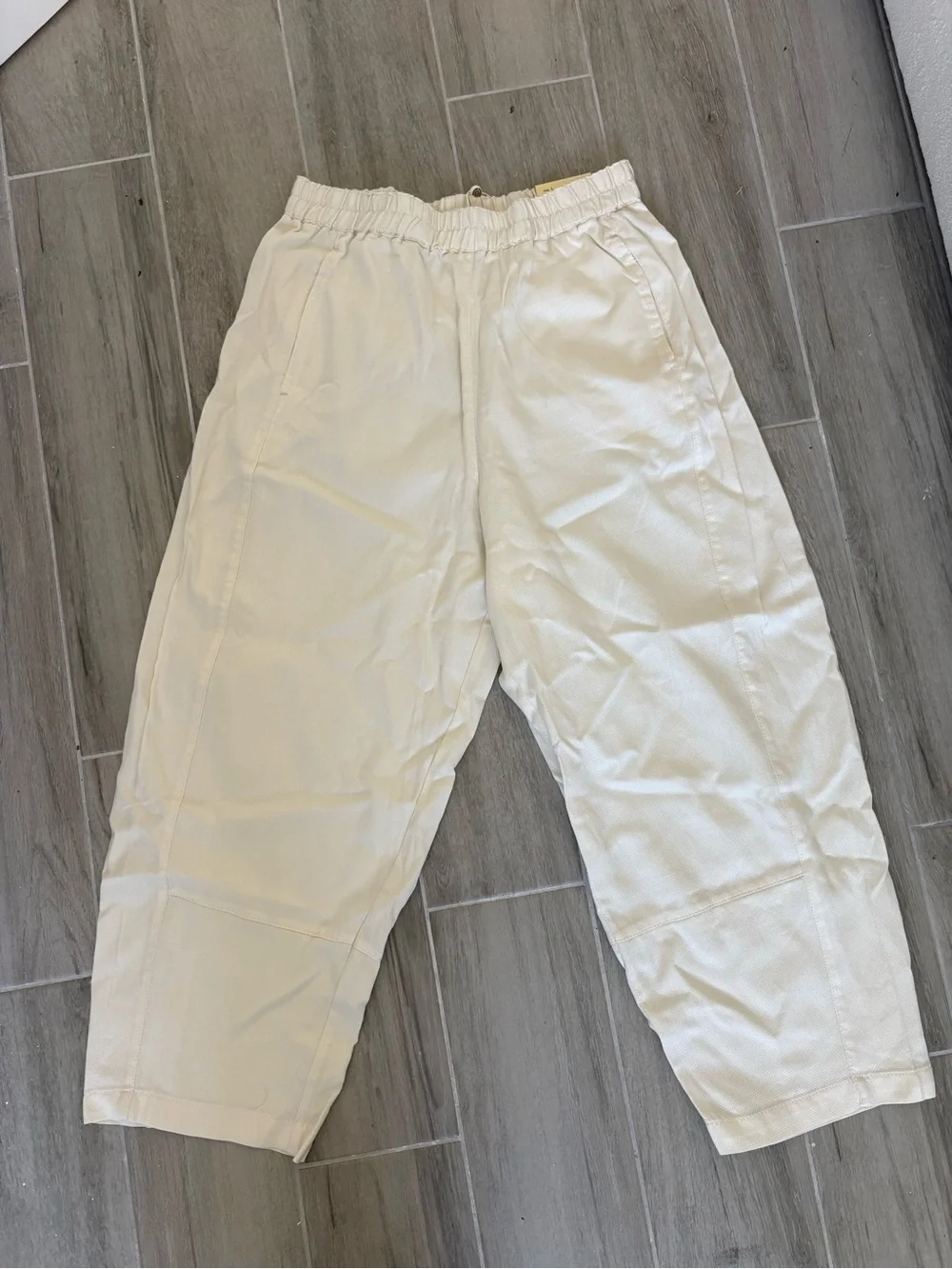 NWT Max Studio London Barrel Leg Trousers Ecru L